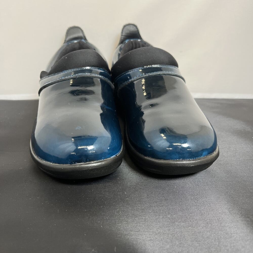 New Infinity by Cherokee Uniforms Stride Womens Slip On Patent Blue Sz 6.5 Chrty - Picture 3 of 13
